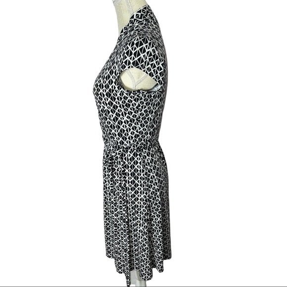 Like New “Liz Claiborne” Dress - Picture 2 of 9